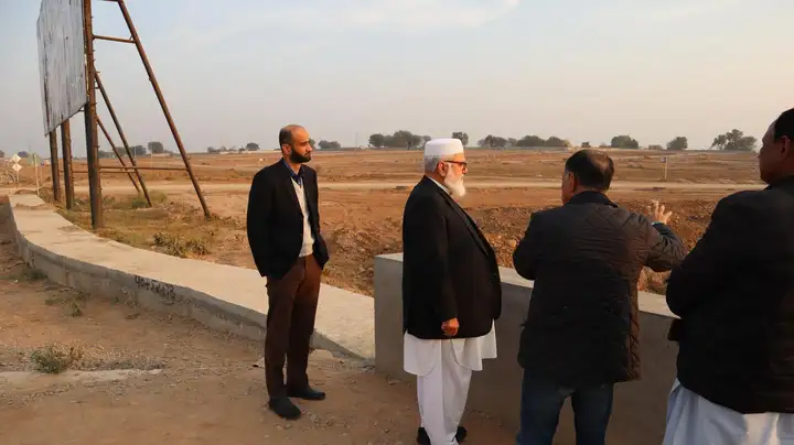 مزید برآں، انہوں نے سیلز اور مارکیٹنگ کے حوالے سے مختلف ترجیحات اور موضوعات پر ایک اہم اجلاس کی صدارت کی، جس میں آئندہ کی حکمت عملی پر تبادلہ خیال کیا گیا۔