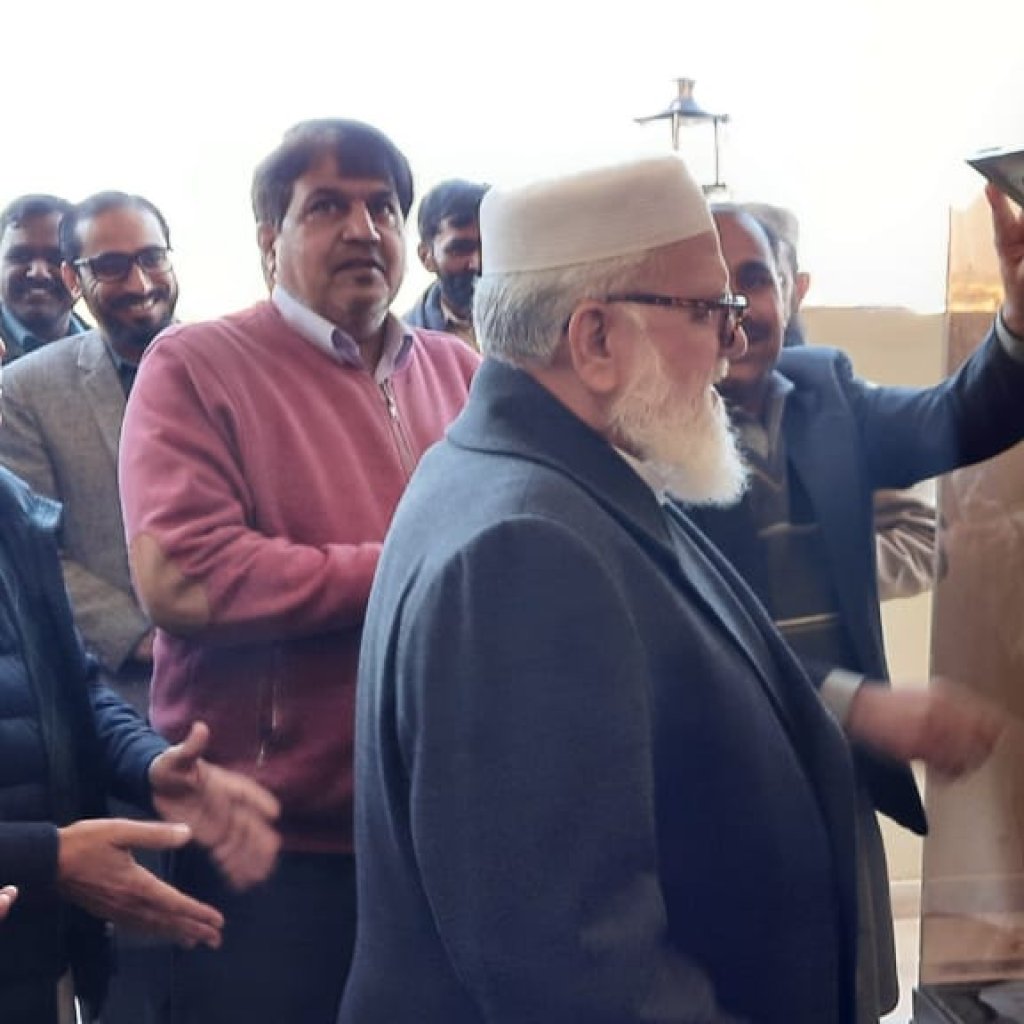 Chairman MTI (QC) inaugurates electrification of Model Houses at QC