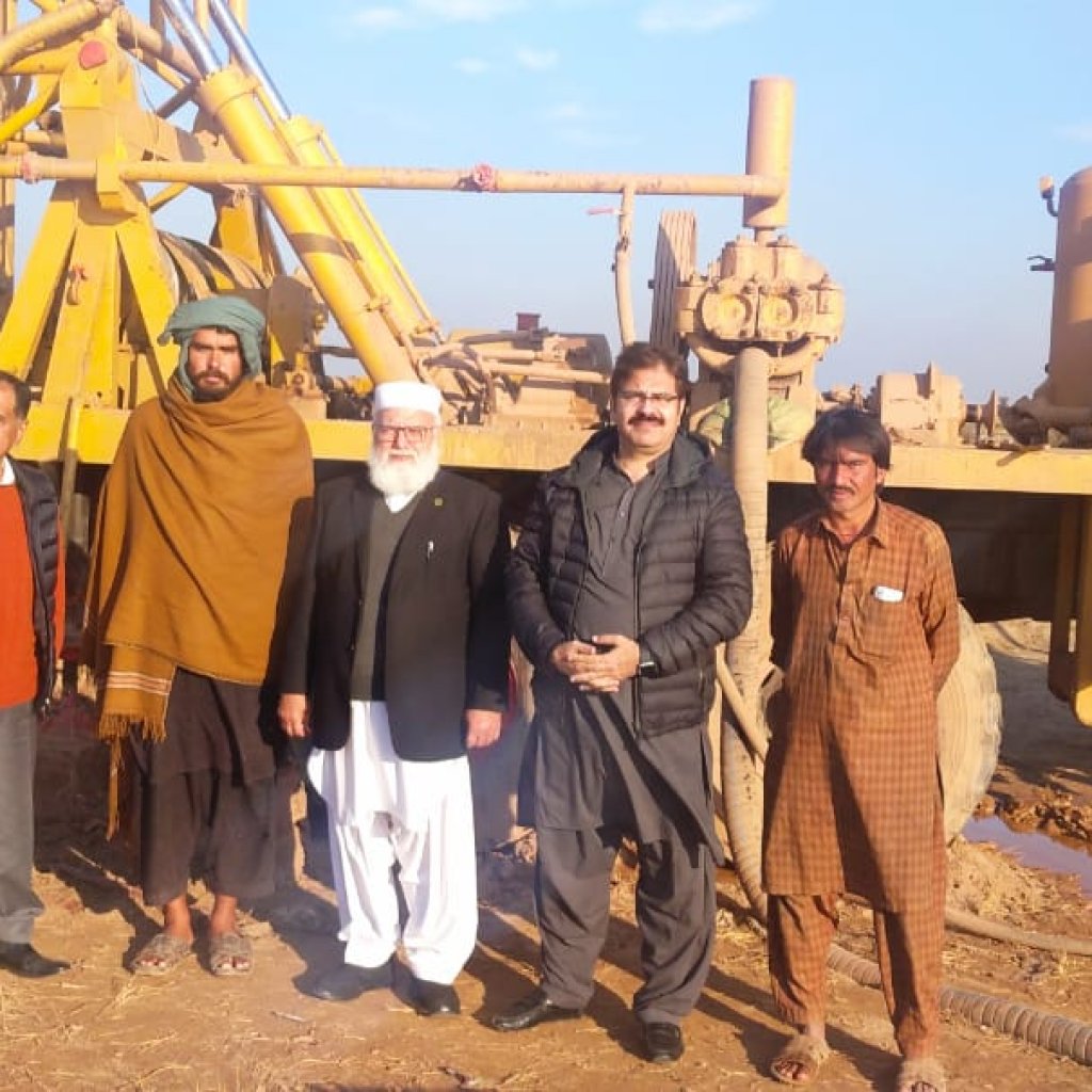 Chairman QC is inspecting water drilling work in Phase-2