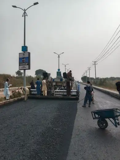 Qurtaba City - Asphalt Work Progressing Rapidly on Shahrah-e-Qurtaba!