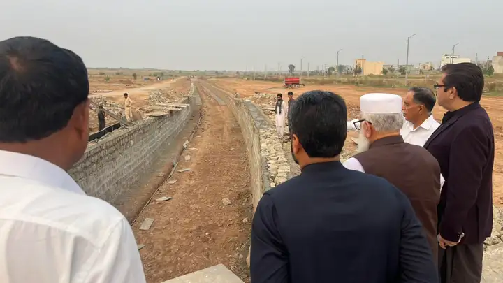 Chairman Madinatul Ilm Visits Qurtaba City Site to Review Development Progress