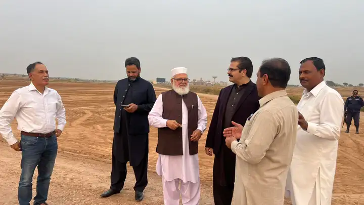 Chairman Madinatul Ilm Visits Qurtaba City Site to Review Development Progress